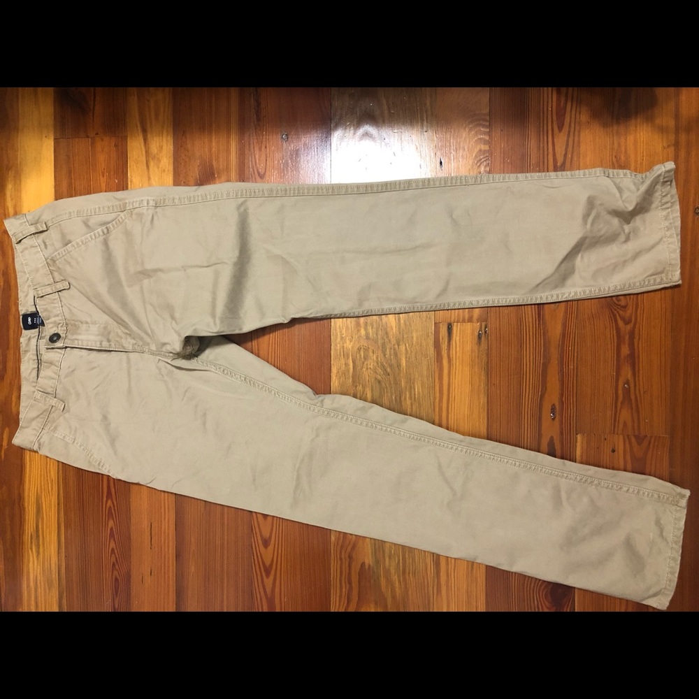 Gap 31x32 khaki pants